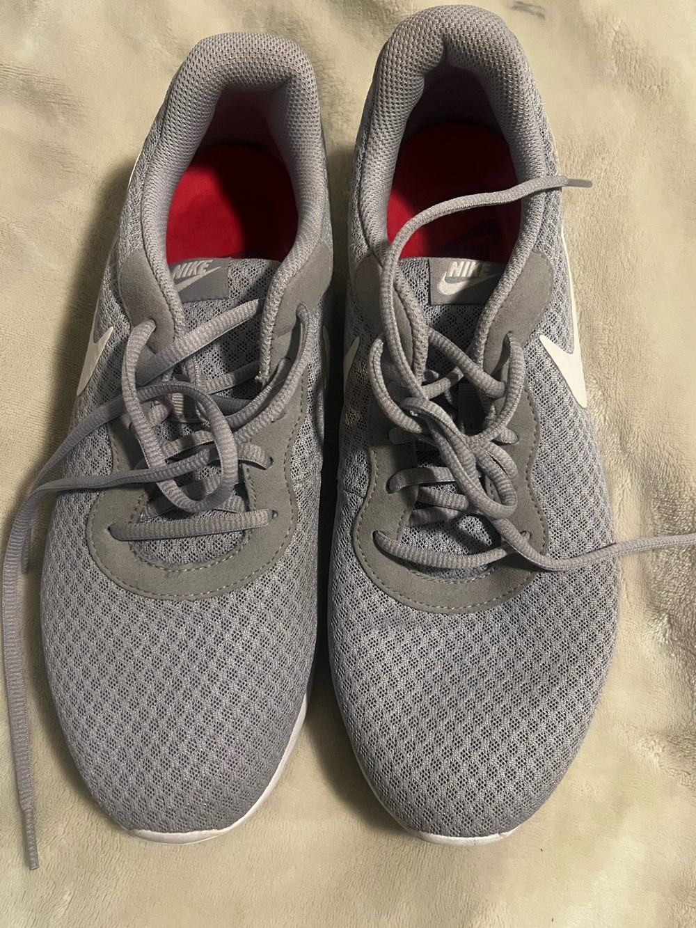 Nike Men's Gray and White Mesh Sneakers Sz 10 1/2 Worn briefly twice. Big & Tall
